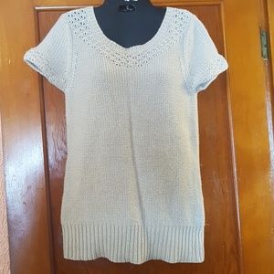 Short sleeve sweater